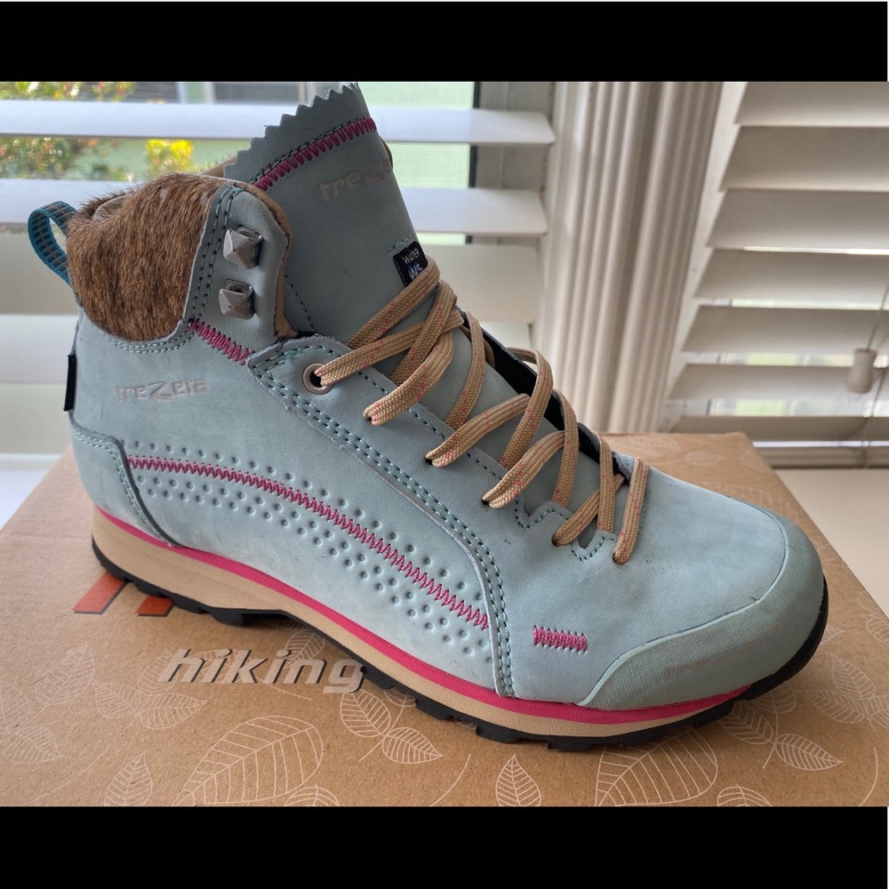 Hiking trekking ankle boots